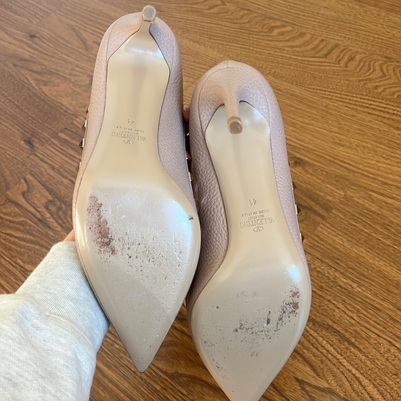 Valentino Garavani Rockstud Leather Pump - Picture 5 of 6